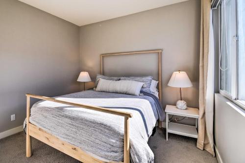 Spacious Phoenix Townhome With Balcony And Office