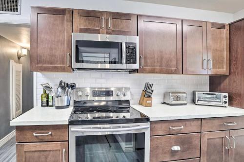 Modern Phoenix Escape - 3 Miles To Downtown!