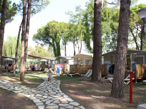 Charming Mobile Home In Sorso With Garden