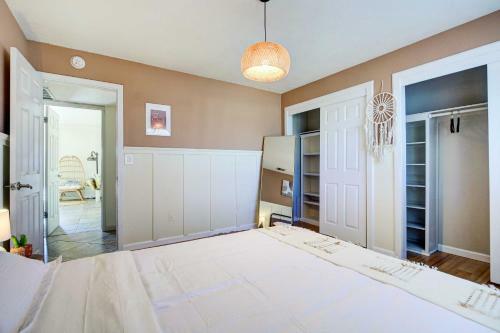 Family-friendly Bakersfield Getaway With Pool!