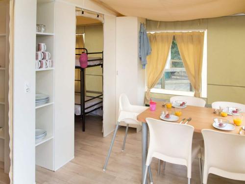 Amazing Mobile Home In Sorso With Shared Pool