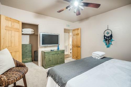 Old Town 2br Condo With Pool And Wifi