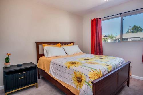 Location Location- 5 Bedroom Smart Home - Firepit/garage