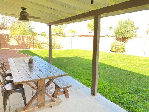 New! Old Town Scottsdale Gem! Close To Everything!