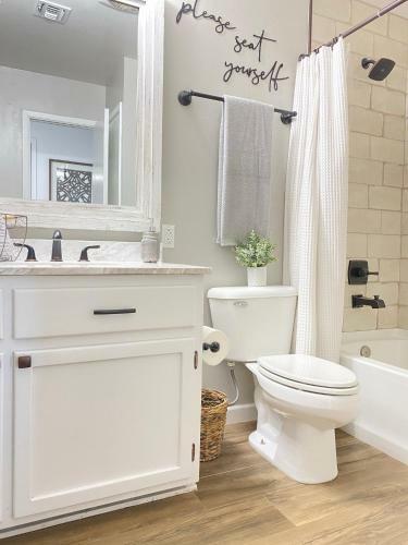 New! Old Town Scottsdale Gem! Close To Everything!