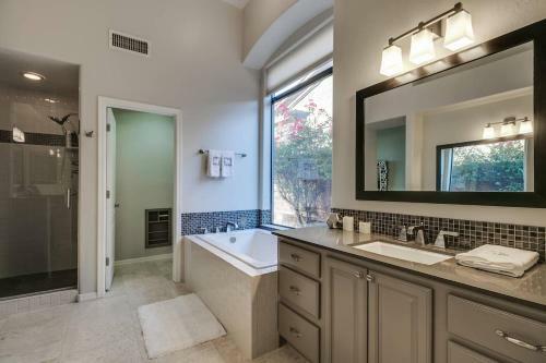 North Scottsdale Sanctuary W Htd Pool And Views