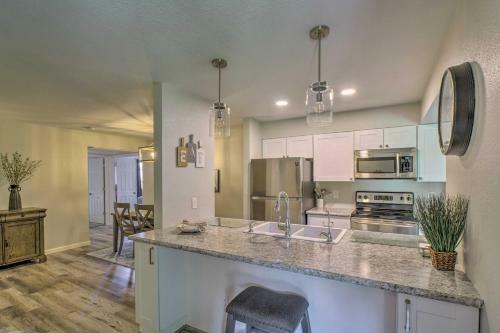 Apartamento High-end Scottsdale Sanctuary With Pool Access!