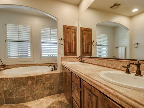 Scottsdale 4 Bdrm In Exclusive Gated Community Edit