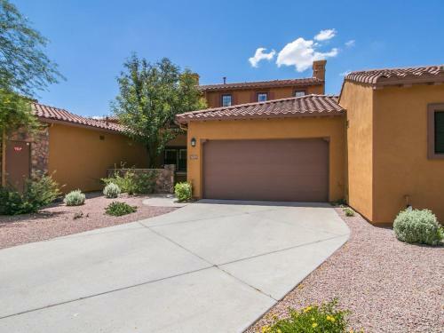 Scottsdale 4 Bdrm In Exclusive Gated Community Edit