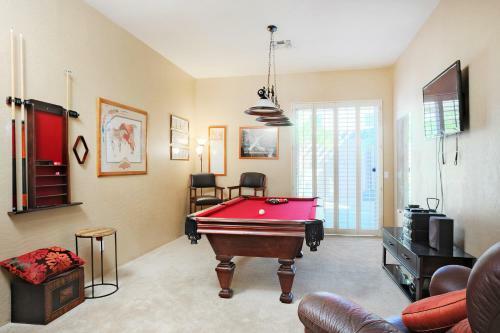 Spectacular Desert Retreat