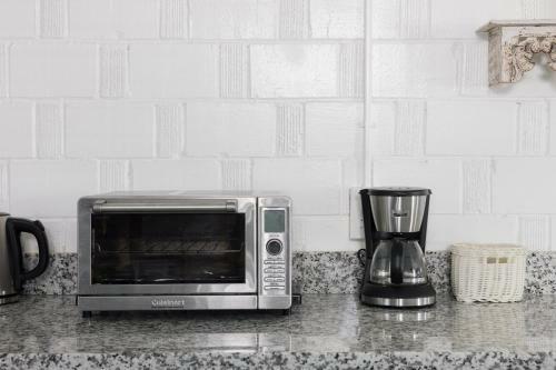 Picadilly Casita - Kitchen In Modern Casita+private Bathroom & Washer