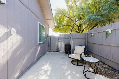 Picadilly Casita - Kitchen In Modern Casita+private Bathroom & Washer