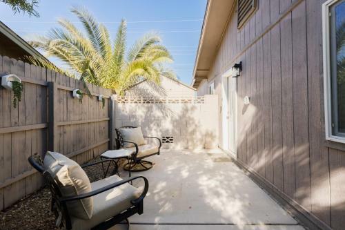 Picadilly Casita - Kitchen In Modern Casita+private Bathroom & Washer