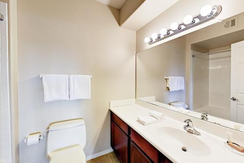 The Signature Unit & Breezy Desert Retreat