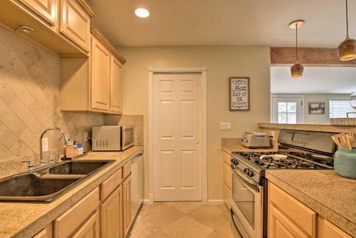 Scottsdale Home With Patio, 2 Mi To Papago Park