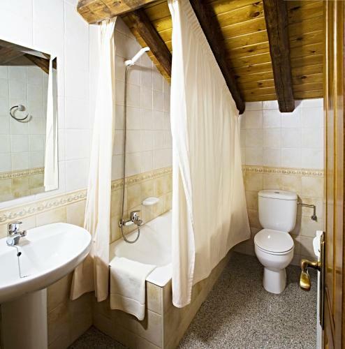 Apartamentos Casa Buisan