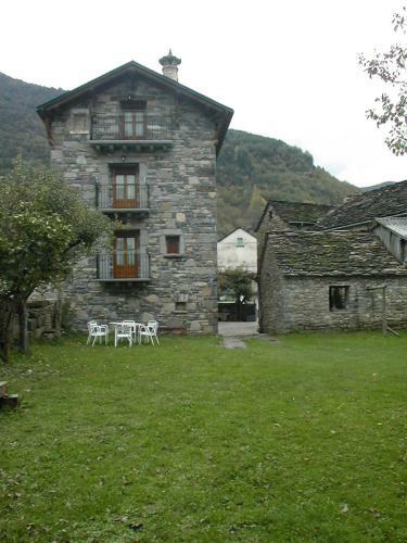 Apartamentos Casa Buisan