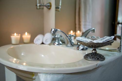 Hostal Kori Gems Inn