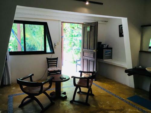 Hotel Maria's Kan Kin