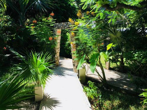 Hotel Maria's Kan Kin