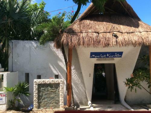 Hotel Maria's Kan Kin