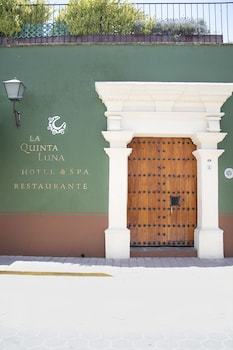 Hotel La Quinta Luna