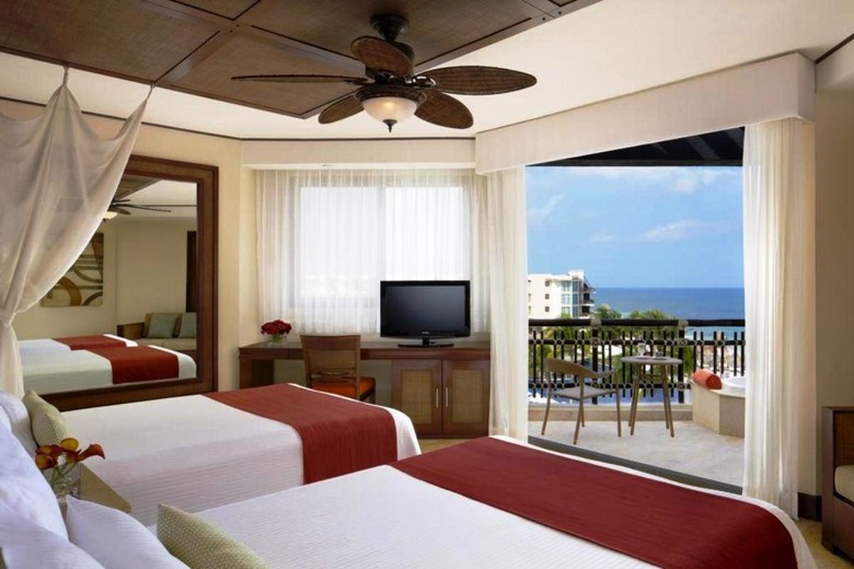 Hotel Dreams Riviera Cancun Resort & Spa