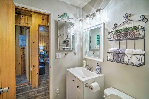 Charming Chalet Deck, 5 Mi To Big Bear Lake!