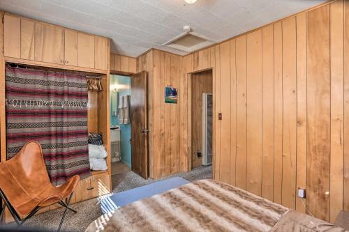 Peaceful Tiny Cabin About 3 Mi To Big Bear Lake!