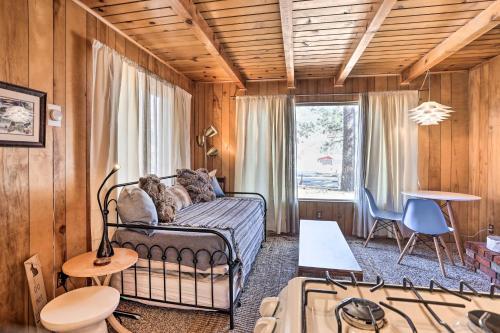 Peaceful Tiny Cabin About 3 Mi To Big Bear Lake!
