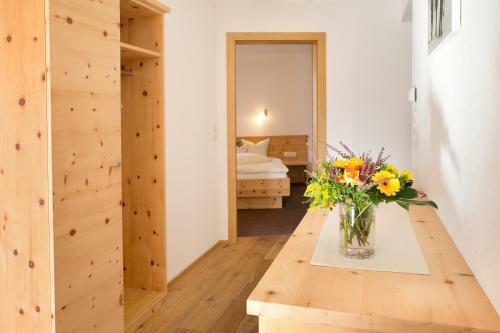 Hostal Dorfblick Fiss - Apartments & Rooms