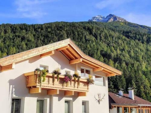 Doug's Mountain Getaway - 'exclusive Mega Chalet'