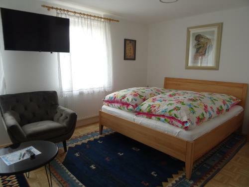 Homely Apartment In The Center With Garden View