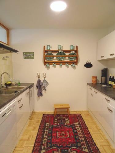 Homely Apartment In The Center With Garden View