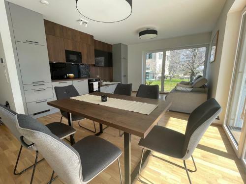 Luxury - Apartment Mit Balkon In Seen�he