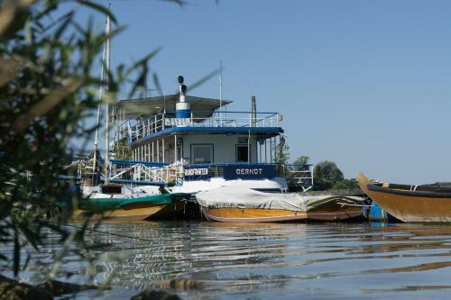 Hostal Villa Neuwirth