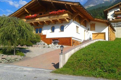 Apartamento Sch�ne Ferienwohnung In Grins