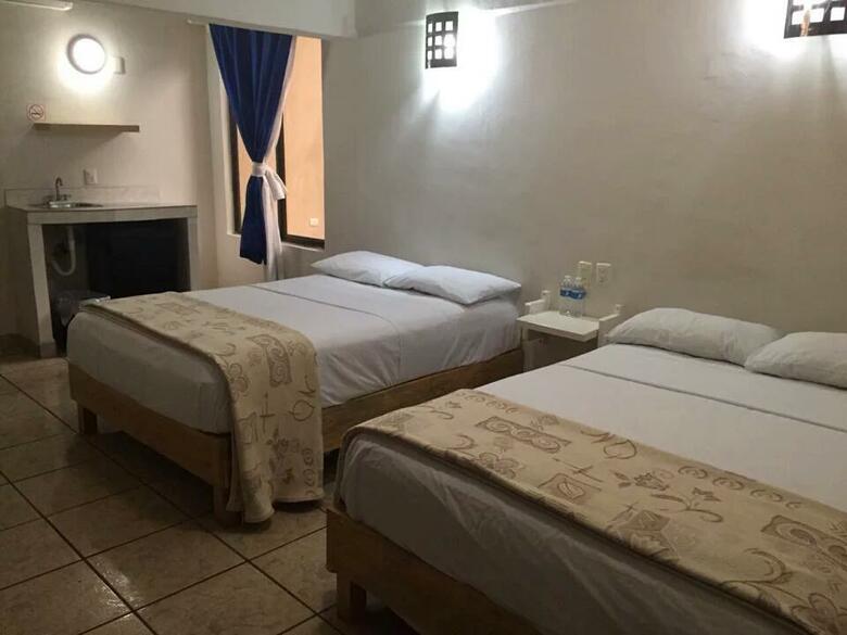 Uke Inn Hotel & Suites Xamaipak