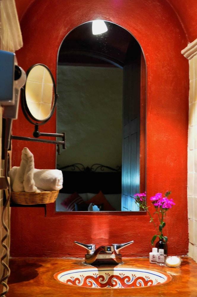 Hotel Casa Del S�tano
