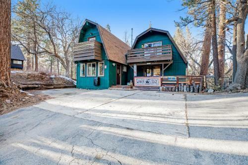 Wonder Lodge
