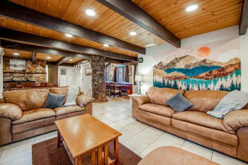 Wonder Lodge
