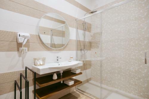 Hostal Porta D'oro Charming House