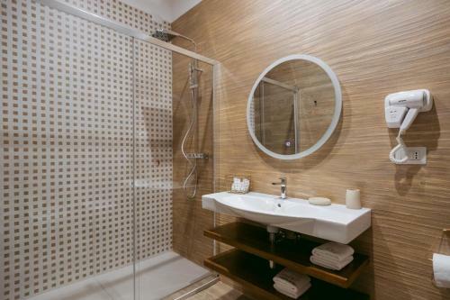 Hostal Porta D'oro Charming House
