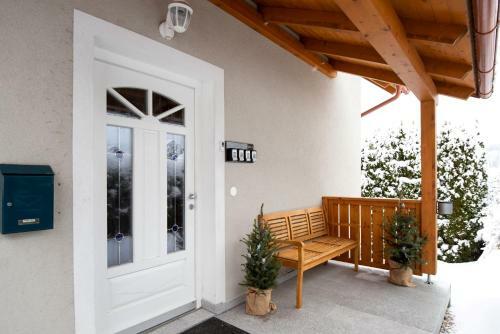 Apartmenthaus Haus Gipfelgl�ck Apartment Kuafstoa