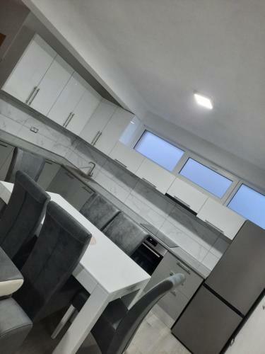 Apartamento Vrani? House