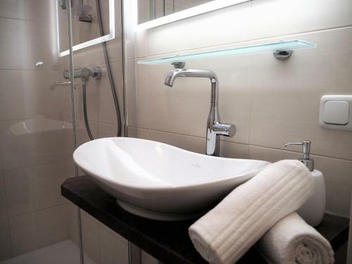 Anastacia Premium Apartment Free Parking & Self Check-in