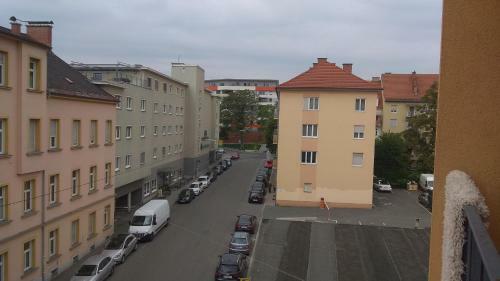 Sch�nes Und Sonniges Balkonzimmer
