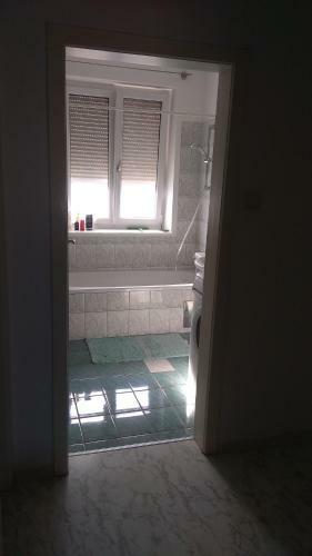 Sch�nes Und Sonniges Balkonzimmer