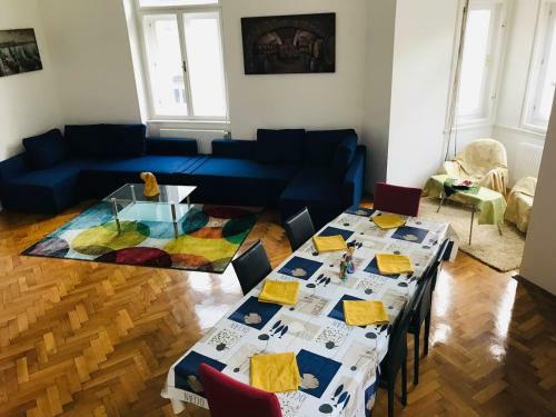 Lilian�s Royal Apartment