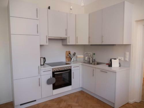Apartamento Red Flat?enchanting-beside Kf Uni?free Parking